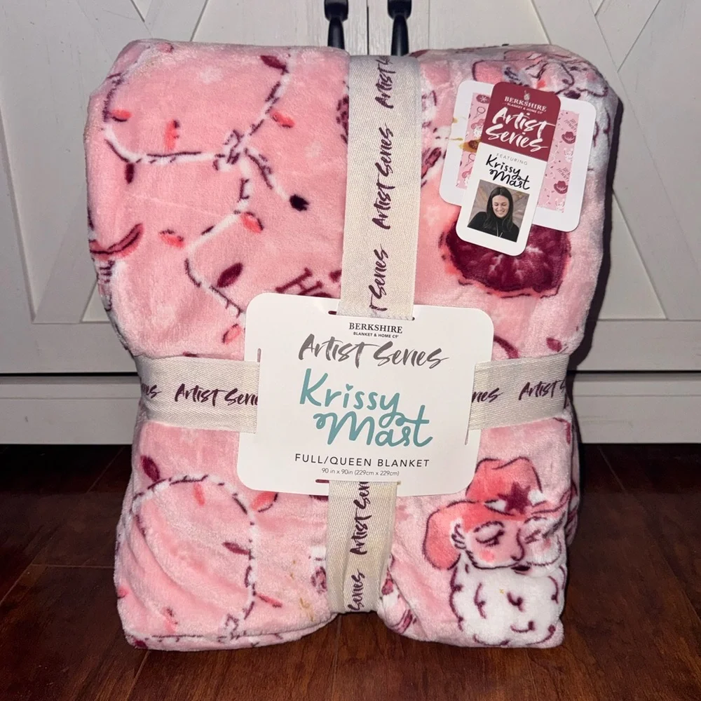 Berkshire Pink Festive Santa Queen Plush Blanket